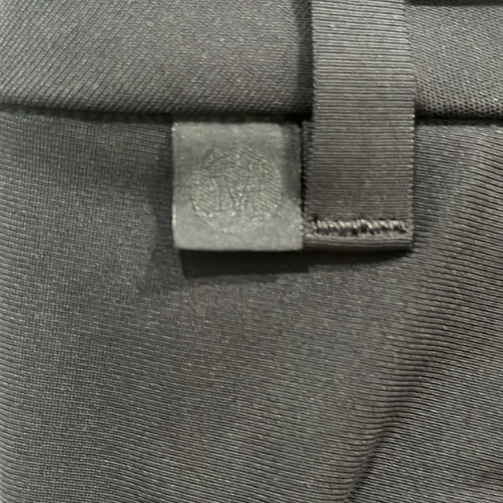 (6320) LULULEMON Commission Pant Slim 30"L *Warpstreme Sz 36W in NAVY *SOME WEAR - Picture 10 of 10